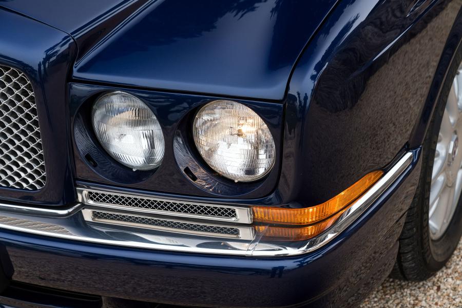 Детали экстерьера Bentley Azure 1995 года  (NA) (фото 22 из 57)